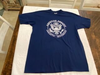 American Embassy Jakarta Indonesia Mens Xl Vtg T Shirt Navy Blue Hanes 50/50 80s