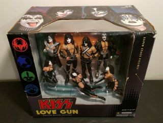 Mcfarlane Toys Kiss Love Gun Deluxe Boxed Edition Stage Figures