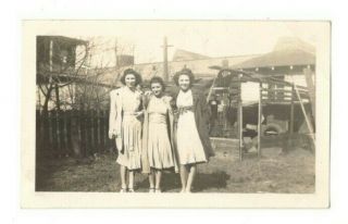 Vintage Photo 3 Young Women Group Pose Fashion 1940 