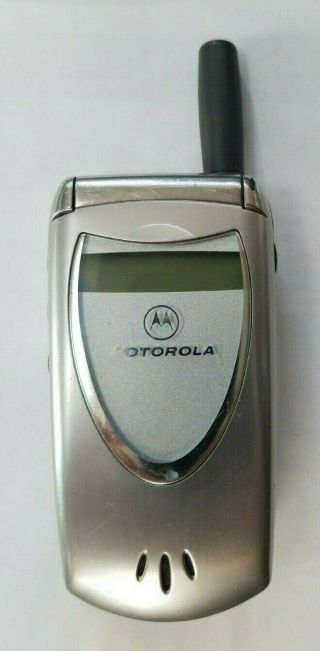 Vintage Motorola V60i Flip Cell Phone - With Charger