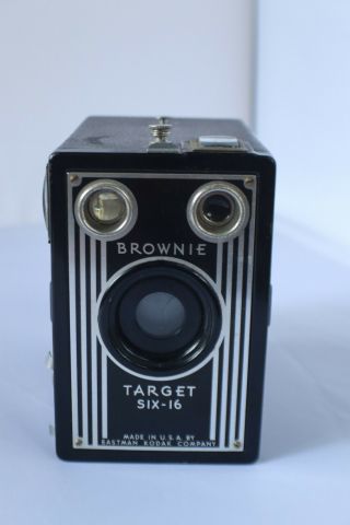 Kodak Target Brownie Six - 16 Vintage Art Deco Box Camera No Strap