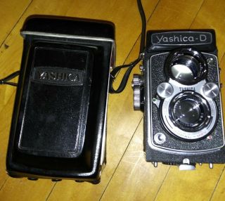 Vintage Yashica D Black Tlr Camera Yashinon 80mm F3.  5 Lens Copal Mxv