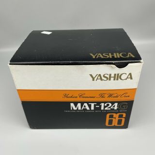 Vintage Yashica Mat - 124g Twin Lens Camera With Cds Exposure Meter W/ Box Papers