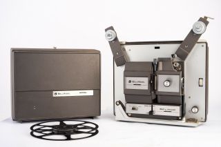 Bell & Howell Autoload Model 456a Regular And 8 8mm Movie Projector V11