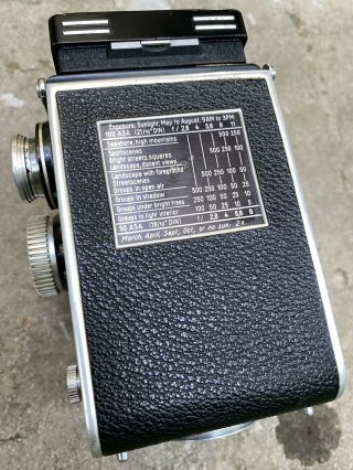 Rolleiflex 2.  8C 80mm F/2.  8 Planar with Lens Cap,  Lens Hood & Rolleinar 2 filter 6