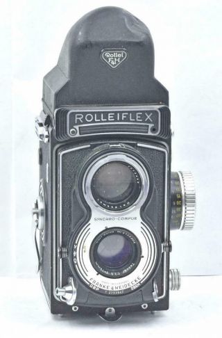 Rolleiflex Model T Medium Format Tlr Camera With Zeiss Tessar 1:3.  5 F=75mm Lens