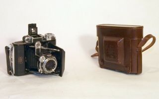 Zeiss - Ikonta A 6x4.  5cm,  Tessar 75mm F3.  5,  Synch - Compur Mx,  Case.  120 Film