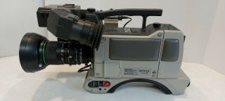 PANASONIC COLOR VIDEO CAMERA WV - F200 - 200CLE - PRE - OWNED - 3