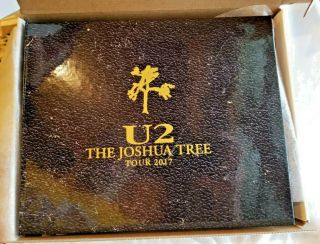 U2 Joshua Tree 2017 Tour Limited Edition Vip Book W/harmonica & 29641