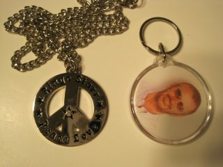 Ringo Starr Peace And Love Necklace And Keychain Bundle