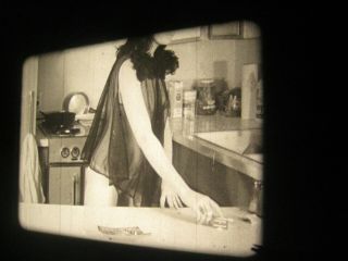 16mm Film - 1950s - Silent - B/w - Model - 16k Kitchen Queen