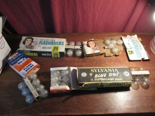 Misc Vintage Sylvania & Westinghouse Flashbulbs Blue Dot Press 25b 42 Bulbs