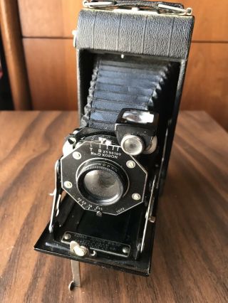 Vintage Jiffy Kodak Six - 16 Series Ii Camera