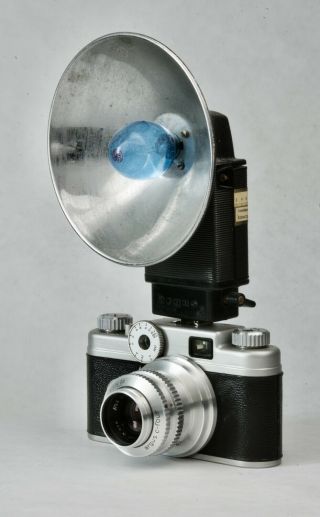 Argus C4 Camera Body With Cintar 50mm F 3.  5 Lens And Bulb Flash Unit