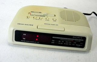 Sony Dream Machine Icf - C25 Vintage Digital Alarm Clock Radio Am/fm Tan/whit (p6)