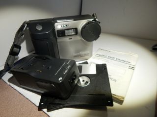 Sony Mavica Mvc - Fd81 :floppy Disk Camera W/3 Floppy Disks,  Charger.