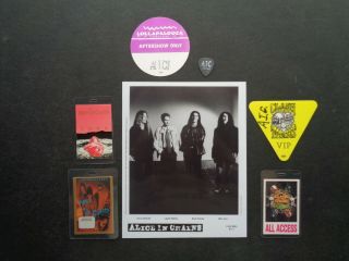 Alice In Chains,  Promo Photo,  5 Vintage Backstage Passes,  Guitar Pick