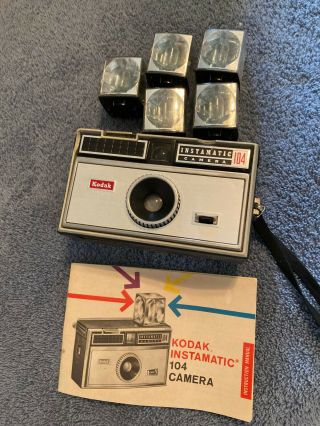 Kodak Instamatic 104 Camera,  5 Flash Cubes