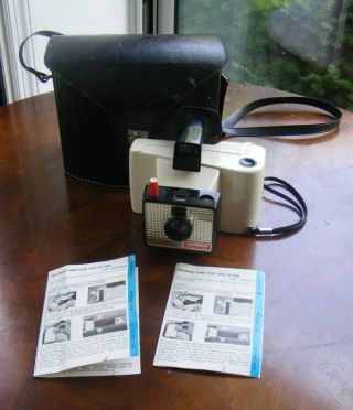 Vintage Polaroid Land Camera Swinger Model 20 W/ Case