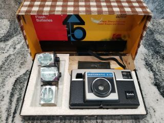 Vintage Kodak Instamatic X - 15 Color Camera 3 Blue Dot Flash Cubes Partial Film