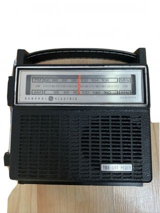 Vintage Ge General Electric Solid State Radio Model 7 - 2810h Portable Am/fm