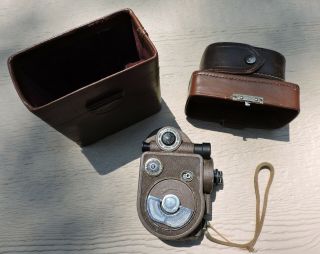 Vintage Revere Model 88 Camera 8mm Wind Up Video Camera