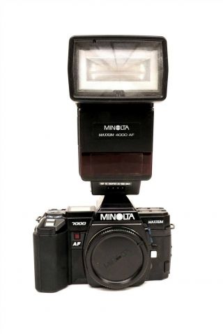Minolta Maxxum 7000 Af Auto Focusing 35mm Slr Camera W 4000 Af Flash - As - Is