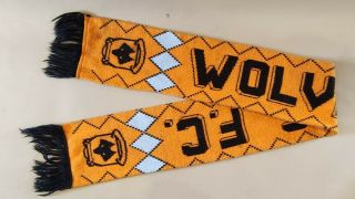 Vintage Wolves Wolverhampton Wanderers supporters scarf - Black & gold 3