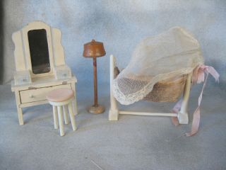 Vintage Strombecker Or Jaymar Wood Doll House Furniture White Nursery Lamp Lace