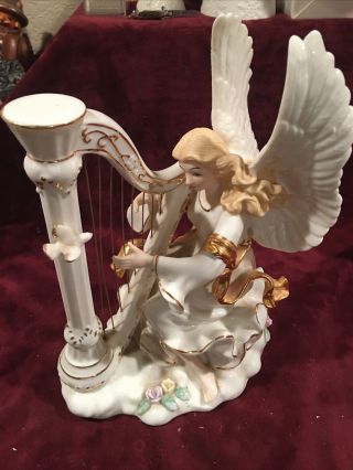 Vintage Porcelain Angel Playing A Harp Plays " O Come All Ye Faithful” Music Box