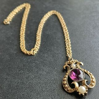 Signed Avon Vintage 1970s 80s Amethyst Rhinestone Pearl Gold Tone Necklace 475