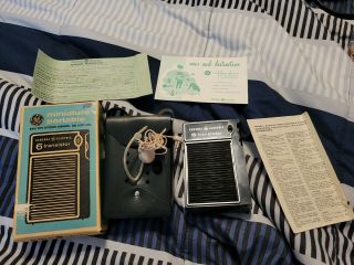 Vintage Ge General Electric Miniature Portable 6 Transistor Radio & Box