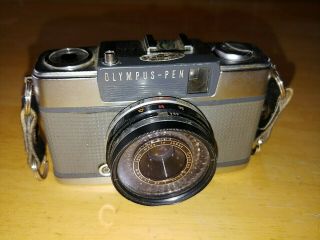 Vintage Olympus Pen Ees - 2 Camera 2357010 - D.  Zuiko - Japan - No Strap - 1:2.  8 - 30mm