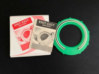 Vtg 1971 Knit - Easy Hand Circle Loom & Booklet,  Easy To Use