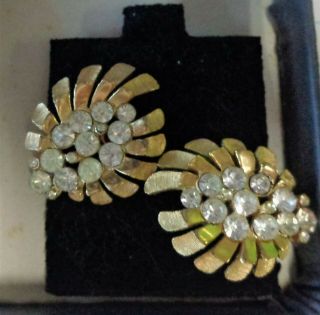 Vintage Crown Trifari Rhinestone Clip On Earrings Gold Tone