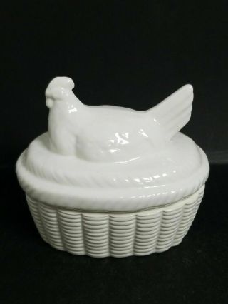 Perfect Easter Gift Vintage Ceramic Hen/chicken On Nest/basket Covered Dish