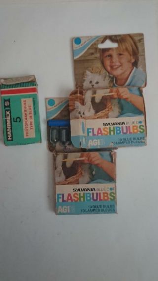 25 X 1b Flashbulbs 20 Sylvania Ag1b And 5 Hanimex 1b Bulbs - Vintage Stock
