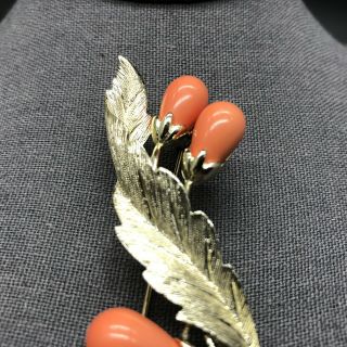 Sarah Cov Vintage Brushed Gold Tone Leaf Brooch Orange Globe Flower 3.  5 