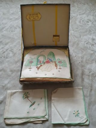 Vintage Hand Embroidered Irish Linen Tea Cosy Cover