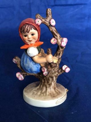 Good Vintage Goebel Hummel Figure " Apple Tree Girl "