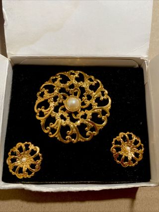 Vintage Avon 1992 Flower Blossom Gift Set Brooch Pin & Pierced Earrings W/ Box