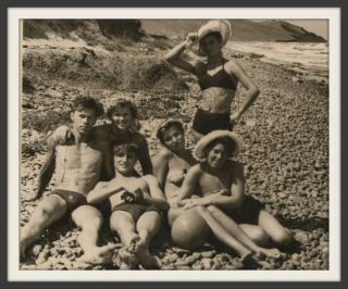 1959 Beach Buddies Embrace Handsome Shirtless Men Muscle Bulge Vintage Photo Gay