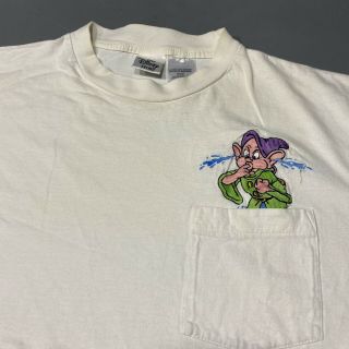 Vtg 90s Disney Store Snow White Seven Dwarfs Dopey Pocket T Shirt
