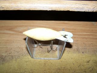 VINTAGE WOODEN FISHING LURE BOMBER WOOD LURE CREME COLOR 2