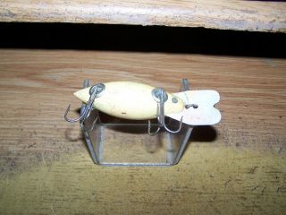 VINTAGE WOODEN FISHING LURE BOMBER WOOD LURE CREME COLOR 3