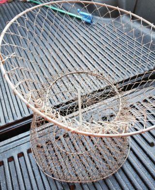 VINTAGE Collapsible Metal Wire Mesh Live Fish Basket Sportfisher Net Trap 2