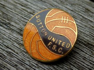 Vintage Early SUTTON UNITED FOOTBALL SUPPORTERS CLUB Enamel H W Miller Badge Pin 3
