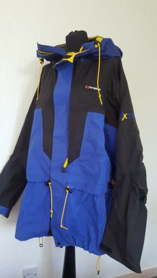 Vintage Berghaus Manaslu Extrem Gore - Tex Jacket Blue / Black - Size Xl