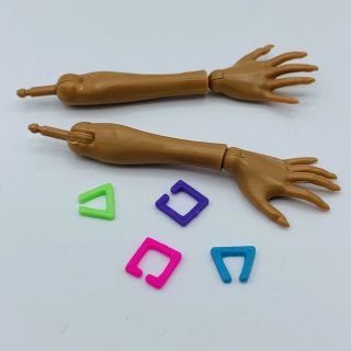 Monster High Clawdeen Wolf Gloom Beach Replacement Doll Parts Earning Arms Hands