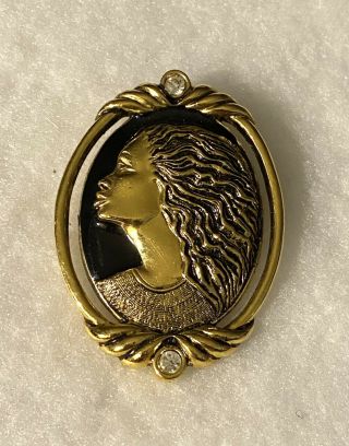 Vintage Avon Coreen Simpson Regal Beauty Pin Brooch Pendant